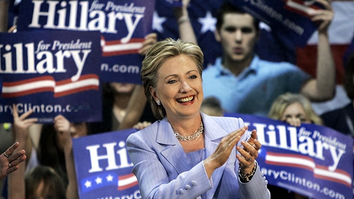 希拉里脑子进水，居然要求民主党找中国做靠山，包藏两重祸心

提起希拉里，大家都不