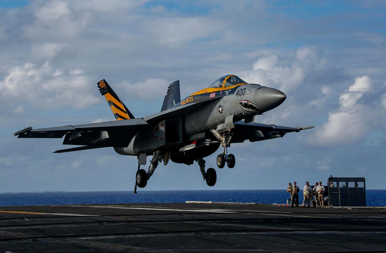 VFA-151 "Vigilantes"中队旗下超级虫