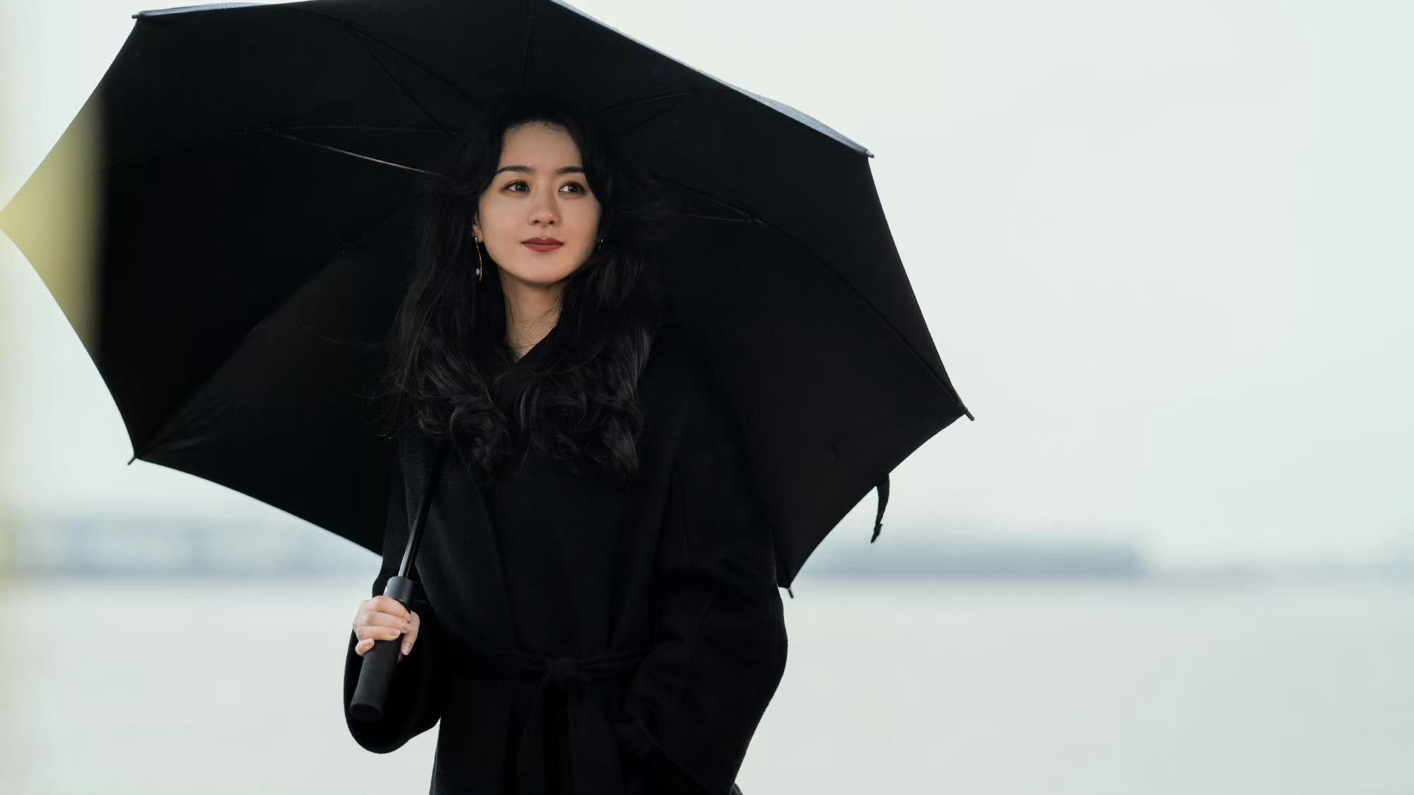 赵丽颖我连心疼你都有时差了所有后知后觉的心疼，都源于《风吹半夏》本身足够优秀。国