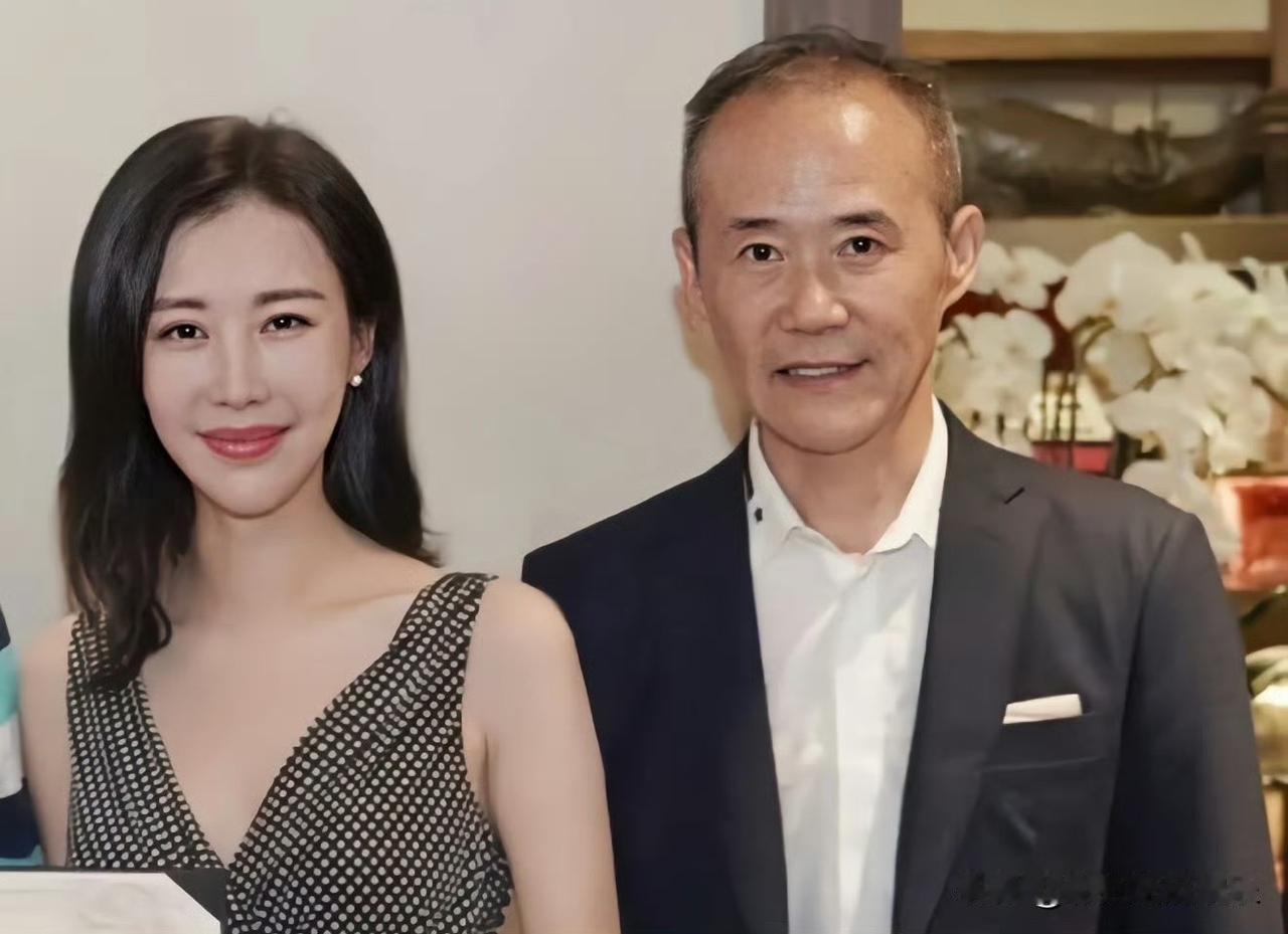 田朴珺把王石所有照片全删了，老夫少妻的婚姻本身就不被外界看好，这波操作直接让大家