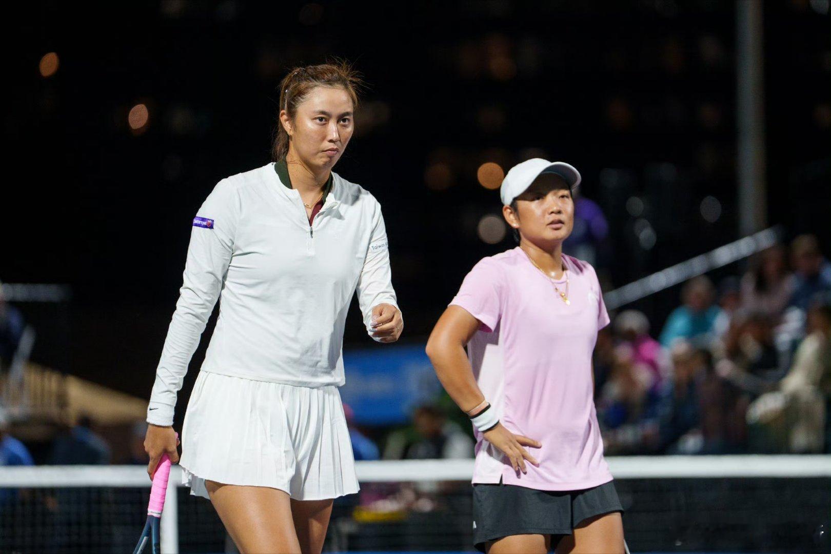 WTA250🇺🇸克利夫兰女双半决赛🇨🇳蒋欣玗/詹皓晴4-6/7-6(2)