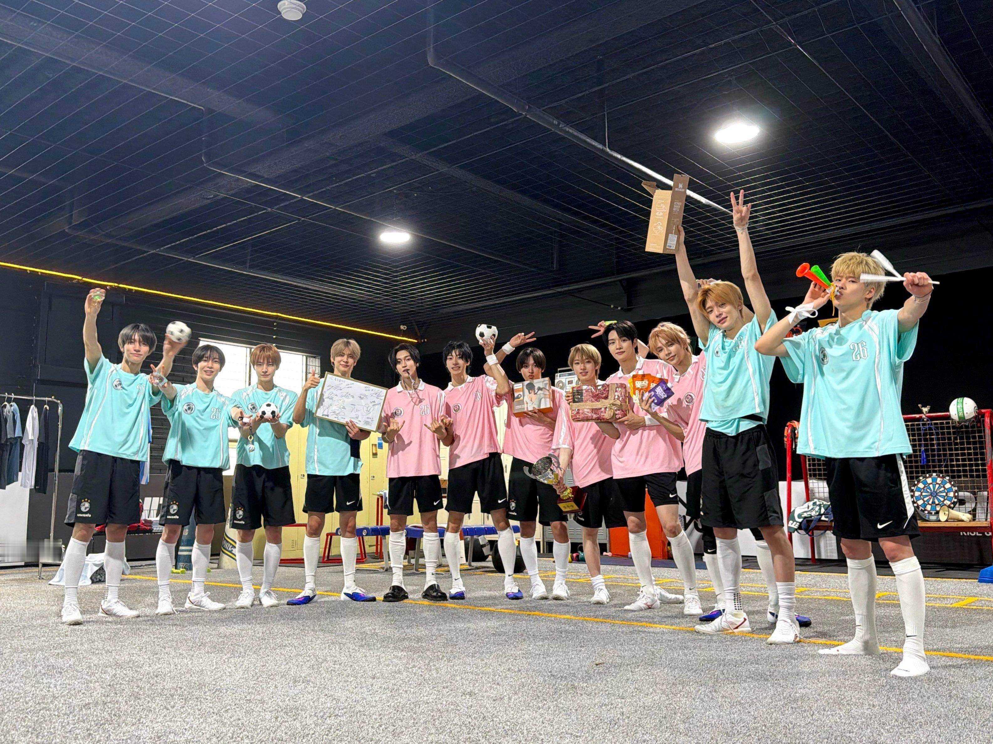 2026RWFA RIIZE X NCT WISH 世界杯足球综艺合照 
