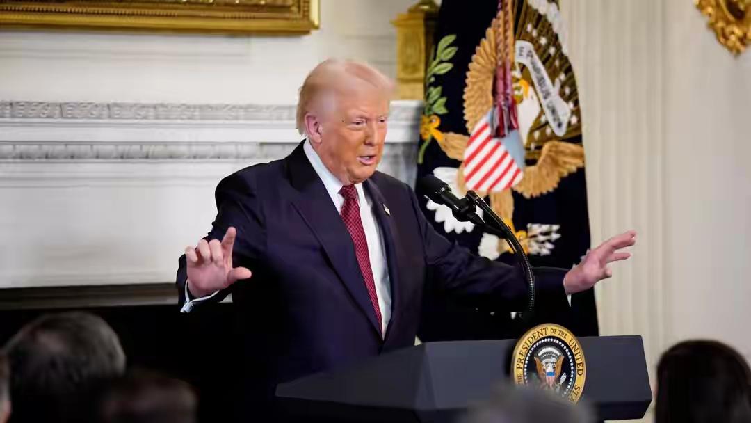 美媒：我们都被特朗普给耍了，他对中方的看法，其实从来就没变过