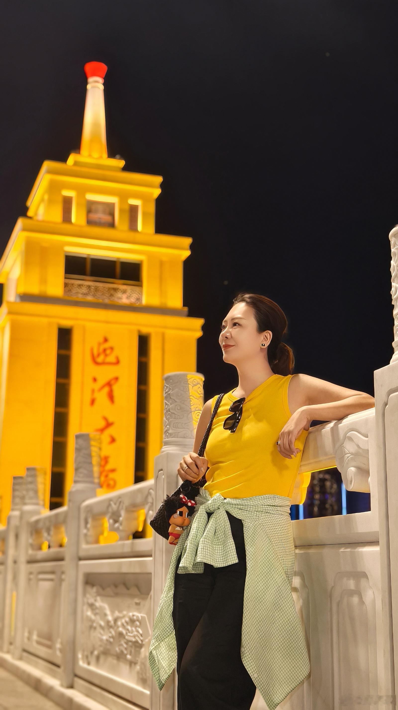 满怀期待和热爱，永远是对生活最好的交代。 💛 太原·迎泽大桥