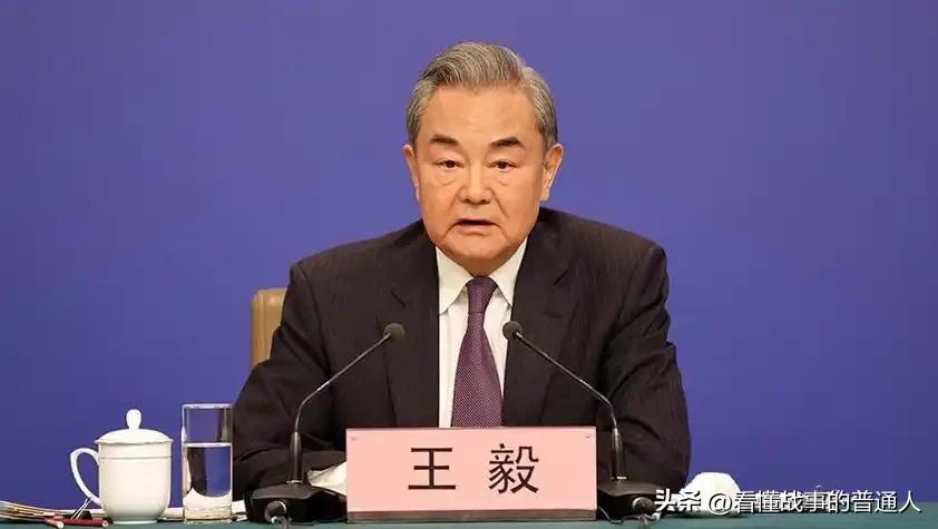 王毅今天把话说绝了。中美，打不败就别想压；中日，选错了路就别想回头；台湾，顺之者