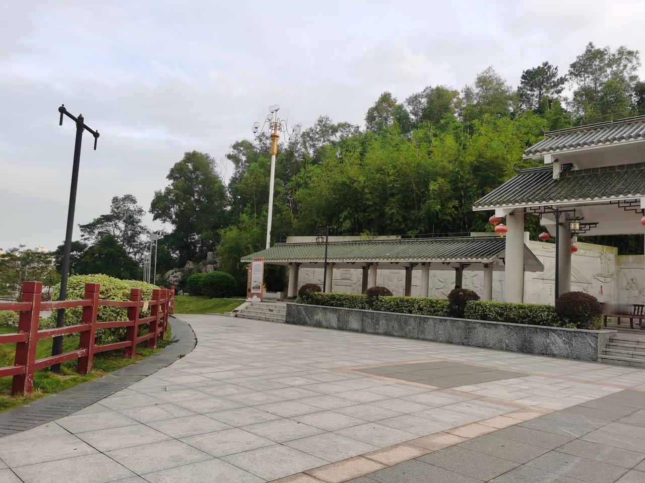 #家长里短那些事# 十一国庆假期这么长，你们出去玩吗？想去亲戚家玩几天，又觉得不