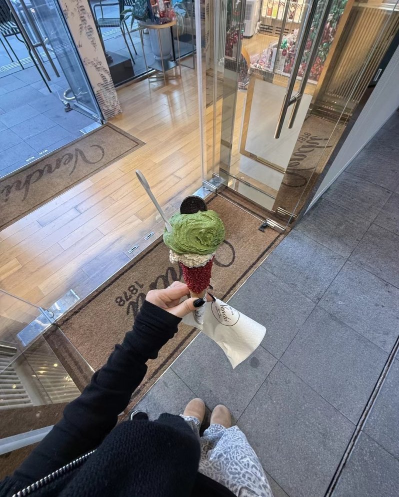 不要急着去享受那些你能力还配不上的东西 更不要追逐与能力不匹配的生活 . 