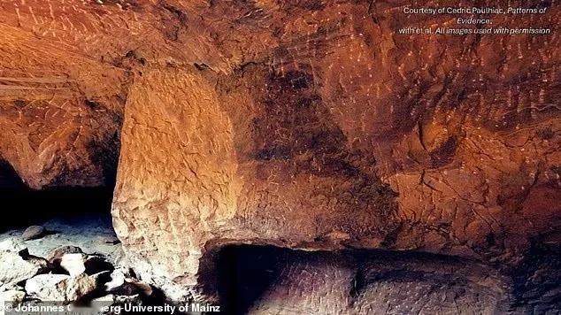 🇪🇬 “这是摩西的遗言”？古代矿井铭文震撼圣经历史

埃及矿井中一个有着 3