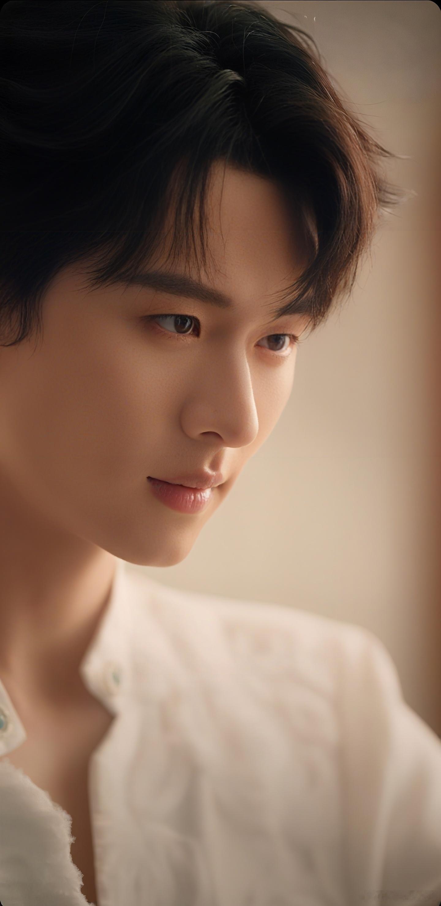 陈添祥🍊向全世界安利陈添祥 白衬衣显贵气，陈添祥果然百搭。