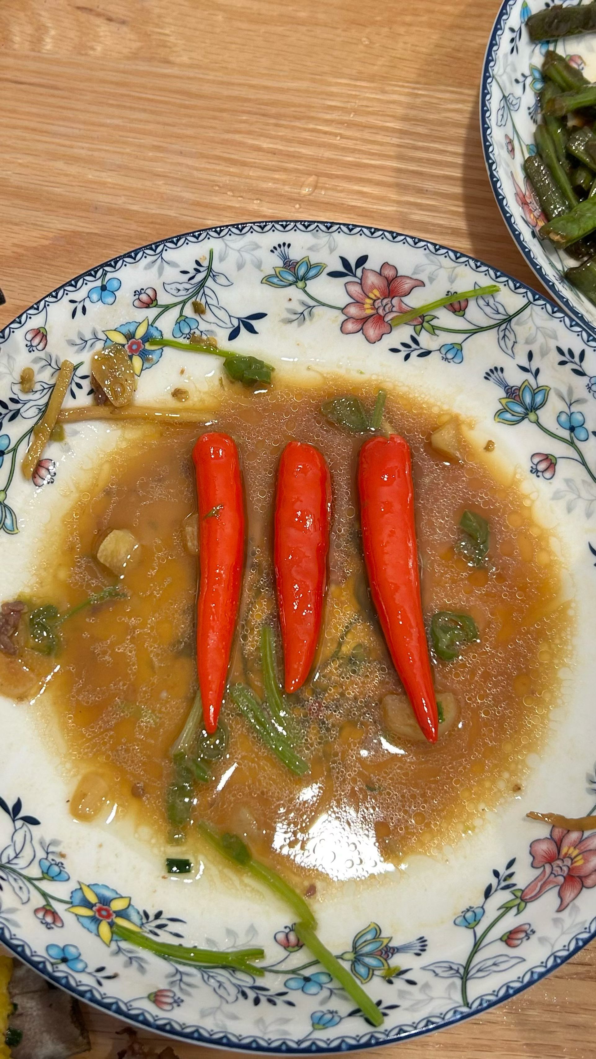 这“川”字辣椒起了什么作用有人说是起到调味的作用有人说是调色的作用有朋友说点缀的