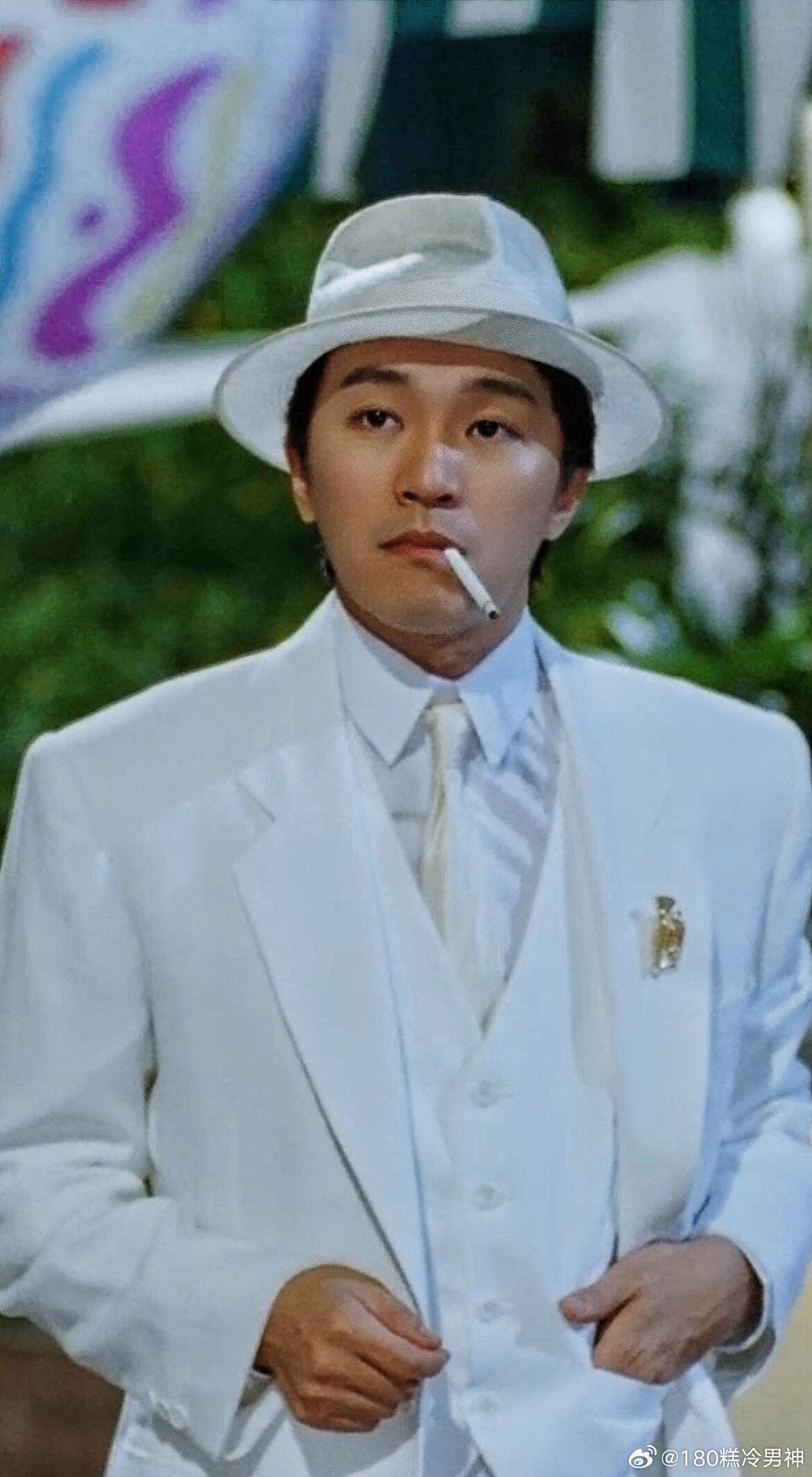 离开周星驰谁还把我当小孩不用端着成年人的架子，在星爷的电影里，你只管笑，剩下的他