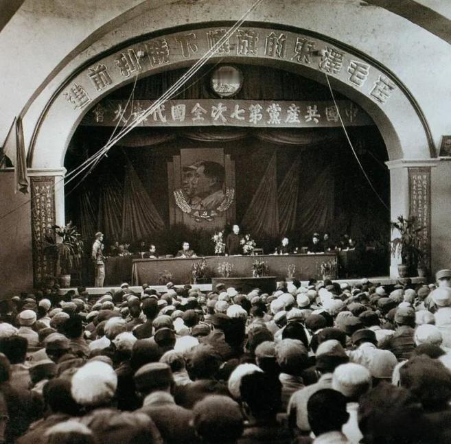 12月26日是伟大领袖毛主席的诞辰纪念日，作为毛泽东思想的信仰者学习毛主席著作，