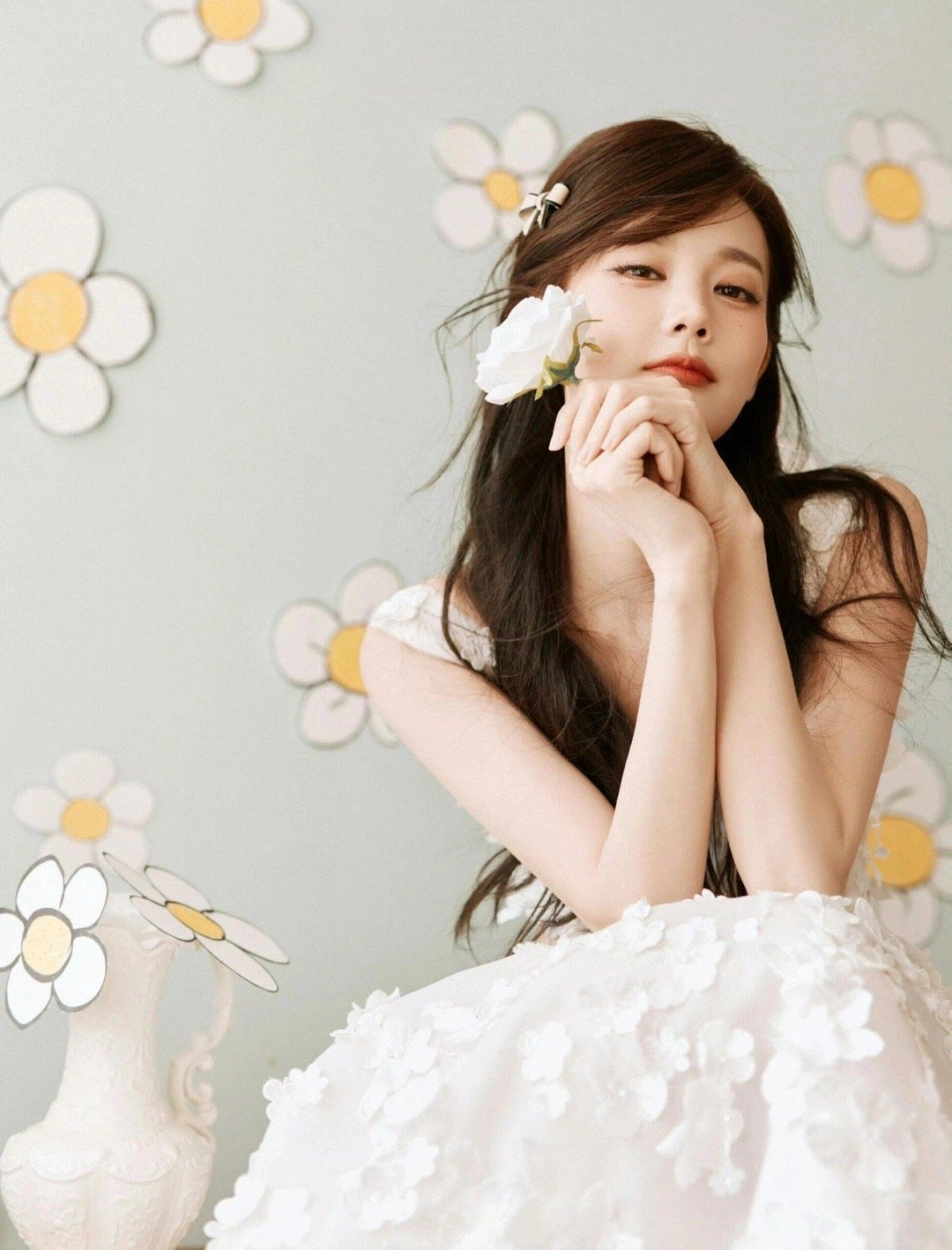 李一桐姐姐，真是貌美如花哟 ​​​