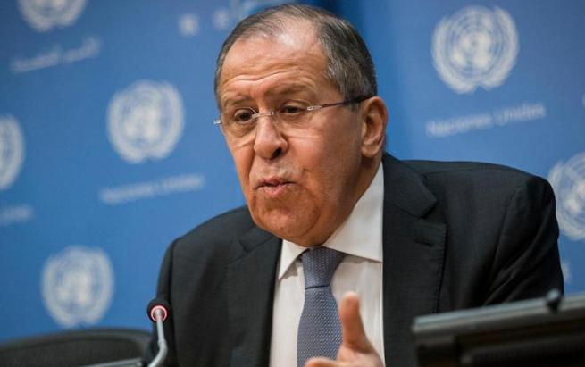 终于有人敢把话挑明了！拉夫罗夫当场撕开表面文章，直接点破美国真实盘算，目标绝不只