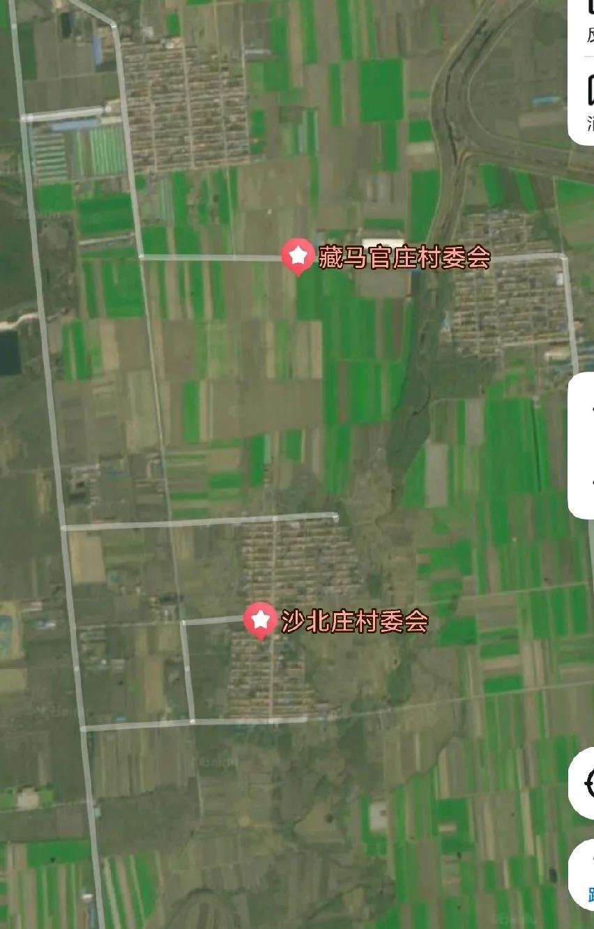 沙北庄位于青岛胶州市铺集镇南部，距镇驻地约2公里，东与小庄村和里岔镇刘家小庄相邻