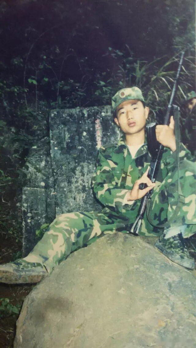八一建军节  我的青春有穿军装的样子，节日快乐！⭐️ ​​​