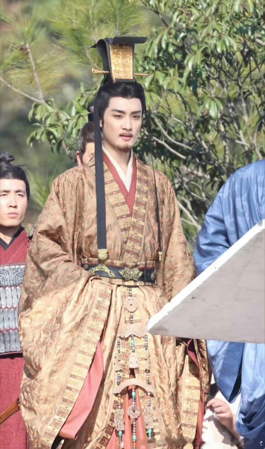 麻鸭拓跋宏边程这可是历史著名皇帝，全剧课本只有拓跋宏元宏，南北朝可能最出名的皇帝