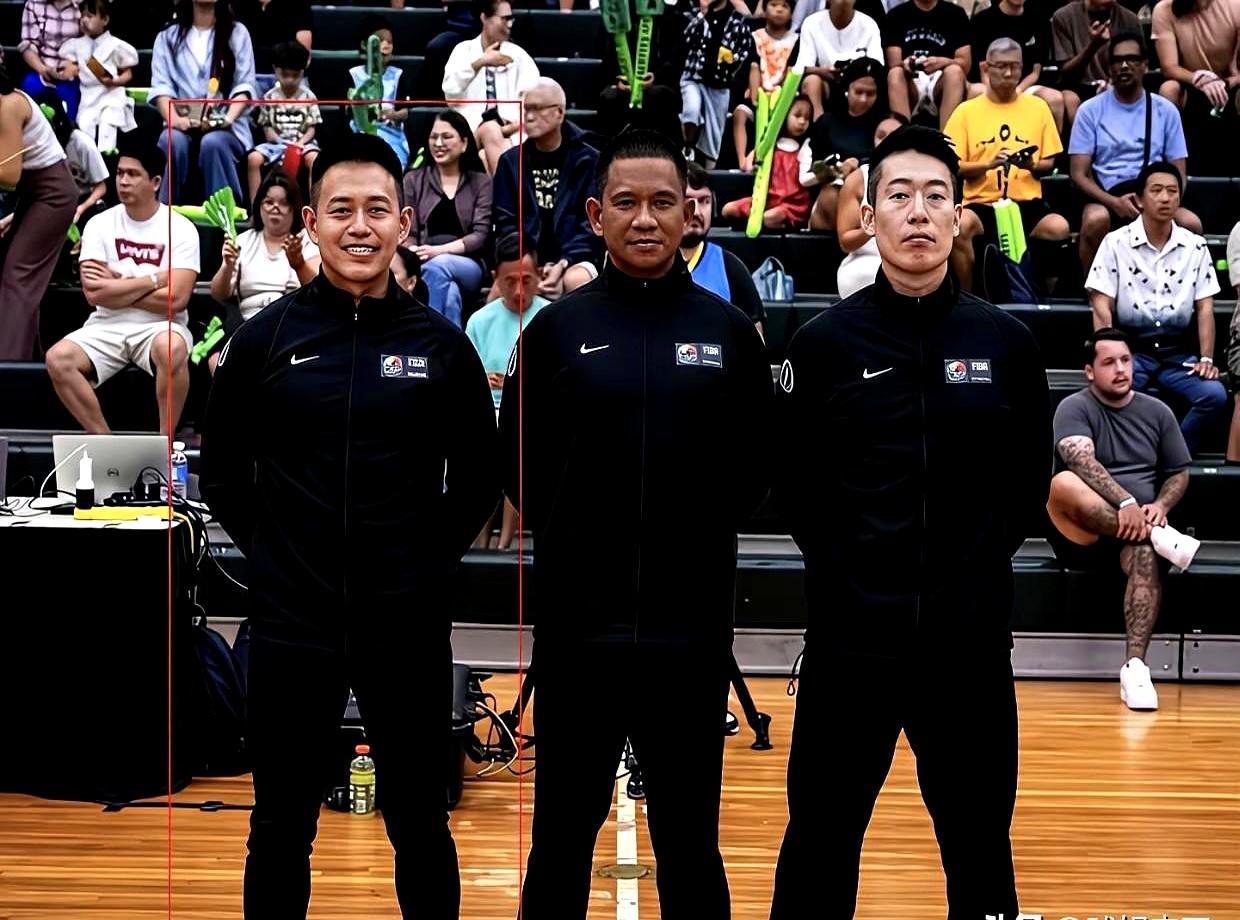 别再提什么主场哨了。昨晚中国男篮在冲绳，硬生生把裁判手里的哨子打成了背景音。
 