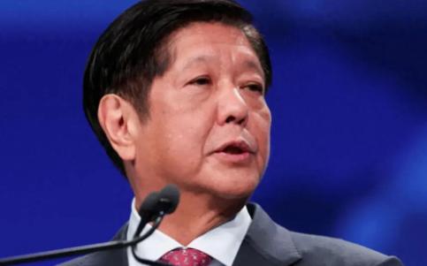 援助清单，一笔一笔划掉。南北铁路项目，停。达沃棉兰老基建包，停。农业技术援助，收