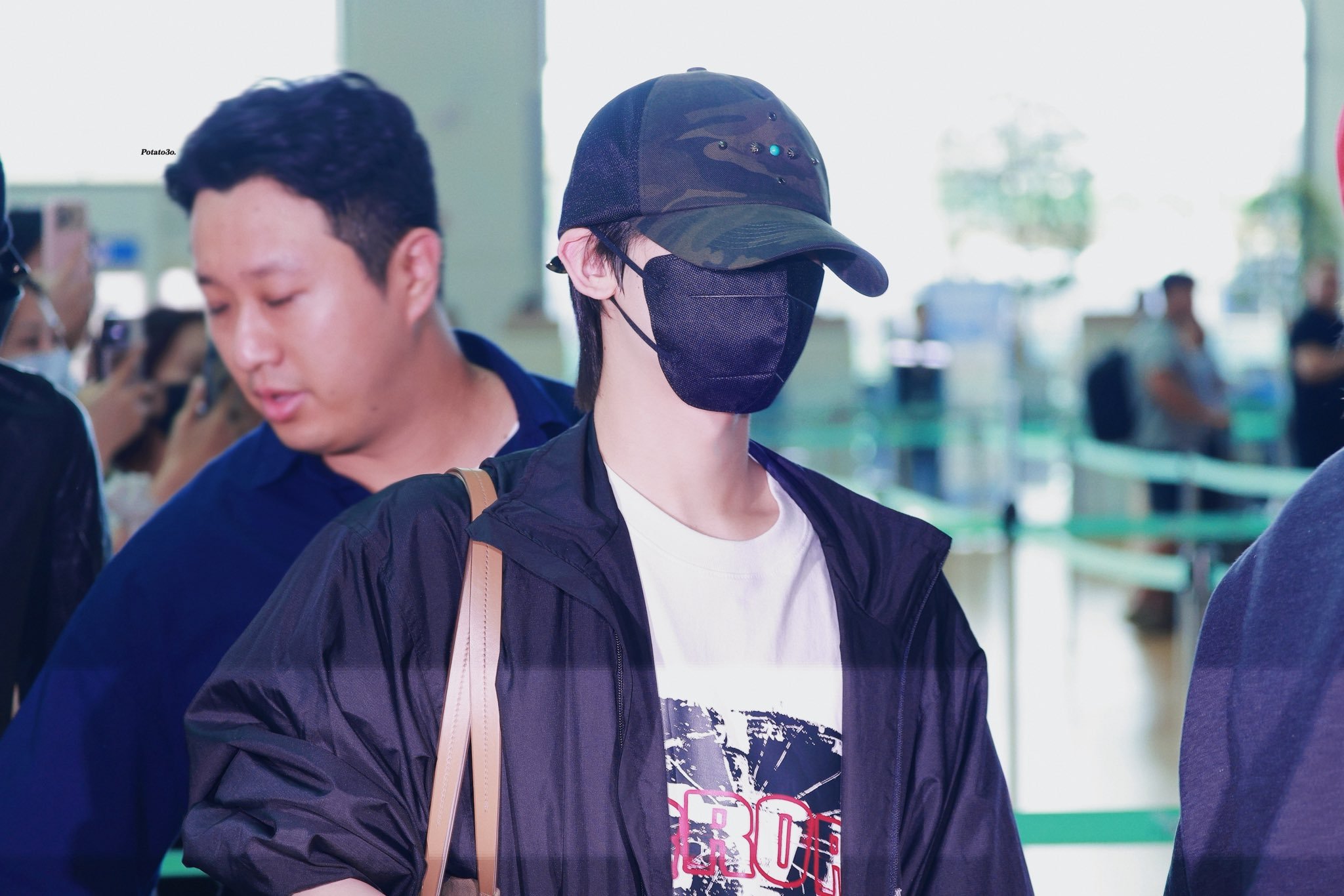 宝宝巡演加油🥹🥹要一直健健康康!!!!!cr.oubaitori624/po
