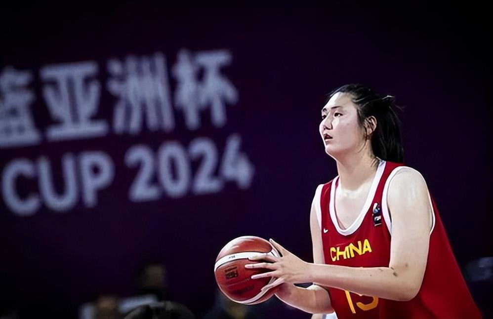 在宫鲁鸣的发言里，目标远大，新、老更替，似乎在包揽未来。似乎他一手打造的中国女篮
