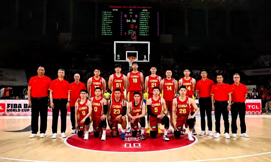 73比92，主场输日本19分！中国男篮的问题，根本不在球员身上！

7月3日晚沈