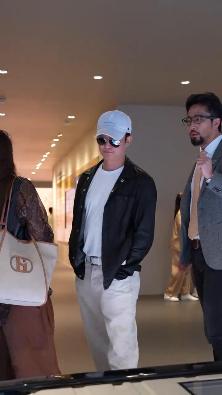 其实另外一个就是国宝，国宝就是中国的国宝代言人，但是他们都是支持我们对整个车辆的