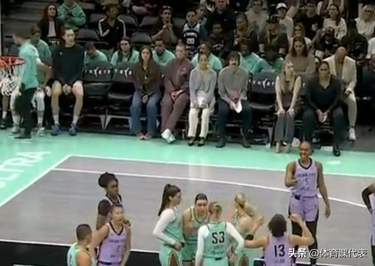 WNBA常规赛战报，韩旭替补7分钟贡献5分，自由人主场不敌女武神！北京时间202