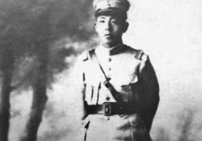 1937年，高福源接到师部开会的电令，便带着两名卫兵驱车来到师部，到了师部后，高