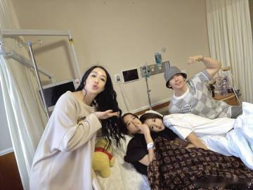 钟丽缇二女儿张思捷膝盖手术 钟丽缇晒二女儿手术照 晒二女儿Jaden术后照！Ja