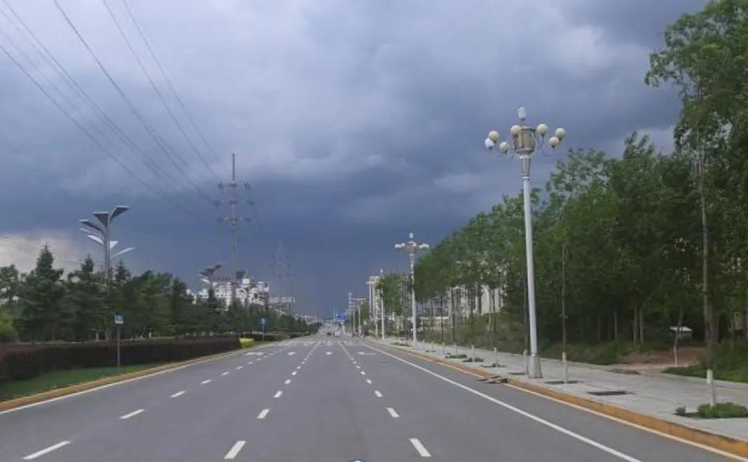 公主岭市是吉林省中西部的一座城市，是吉林省省会长春市代管之下的县级市。公主岭市是