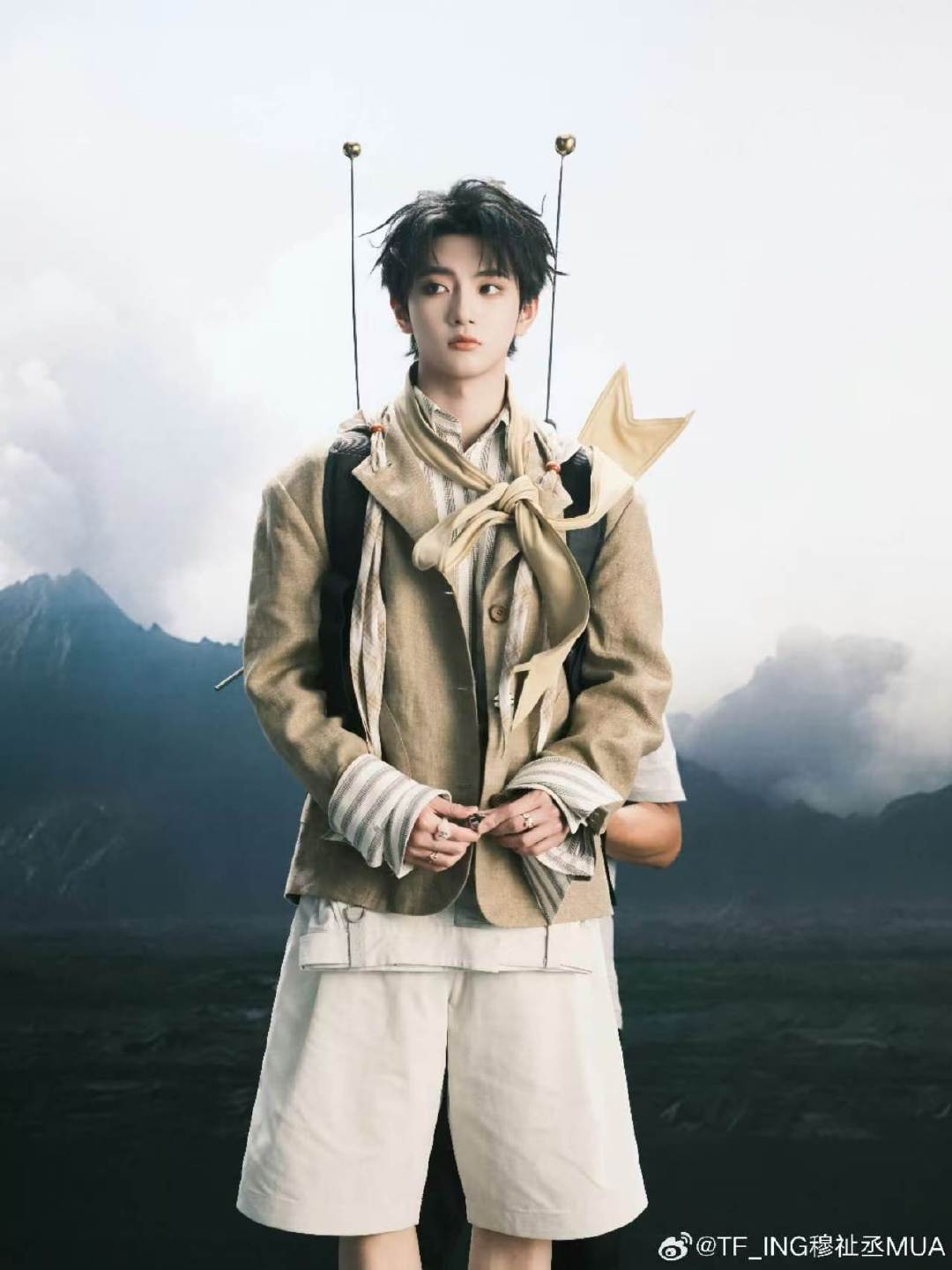 穆祉丞后面工作人员胳膊没p掉穆祉丞后面还有只手 穆祉丞后面还有只手！ 