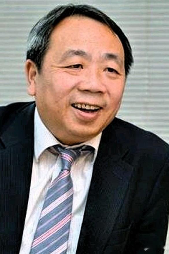 石平实在是可笑，他说：虽然被制裁不准踏上中国领土，但是我却来到台湾，这说明了什么