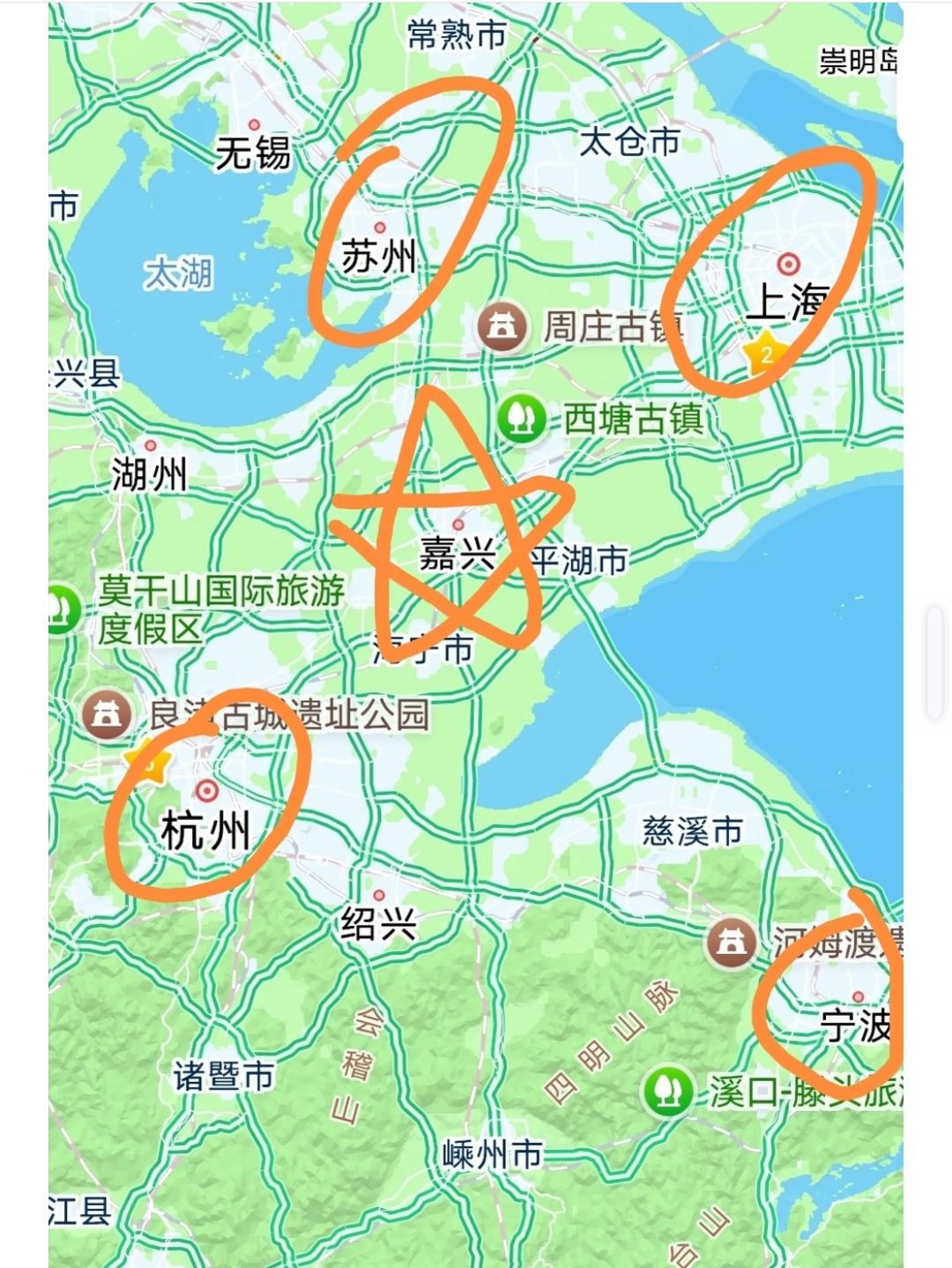 嘉兴位置真好，四周都是万亿大佬，上海5万多亿，苏州杭州2万多亿，宁波接近2万亿。