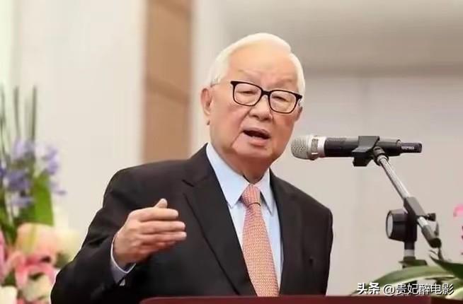 台积电领军人物张忠谋近日发表惊人言论。

他说，他自认为是美国人。他还说，如果美