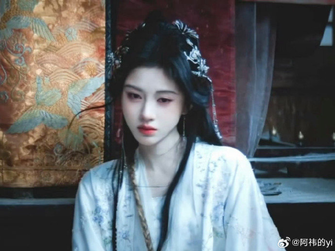 鞠婧祎发月鳞绮纪定档定档好消息！鞠婧祎这颜值，追剧动力直接拉满鞠婧祎说这一次想做