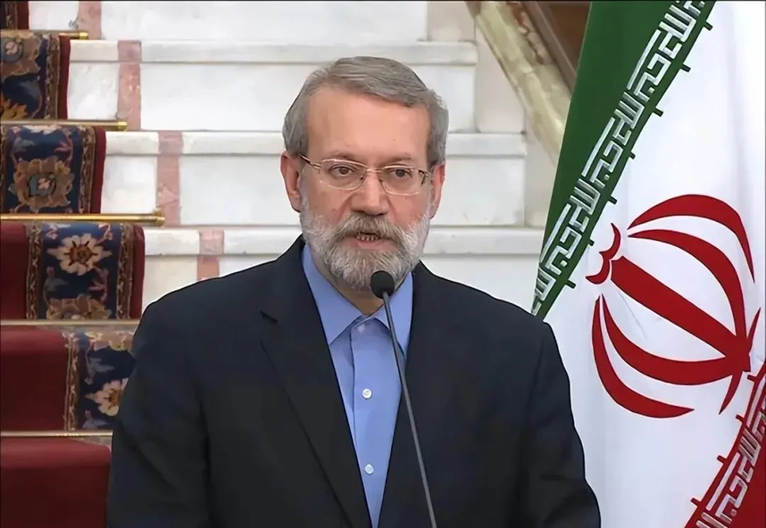 以色列刺杀拉里贾尼以色列国防部宣布，伊朗实权人物阿里·拉里贾尼在空袭中身亡。阿里