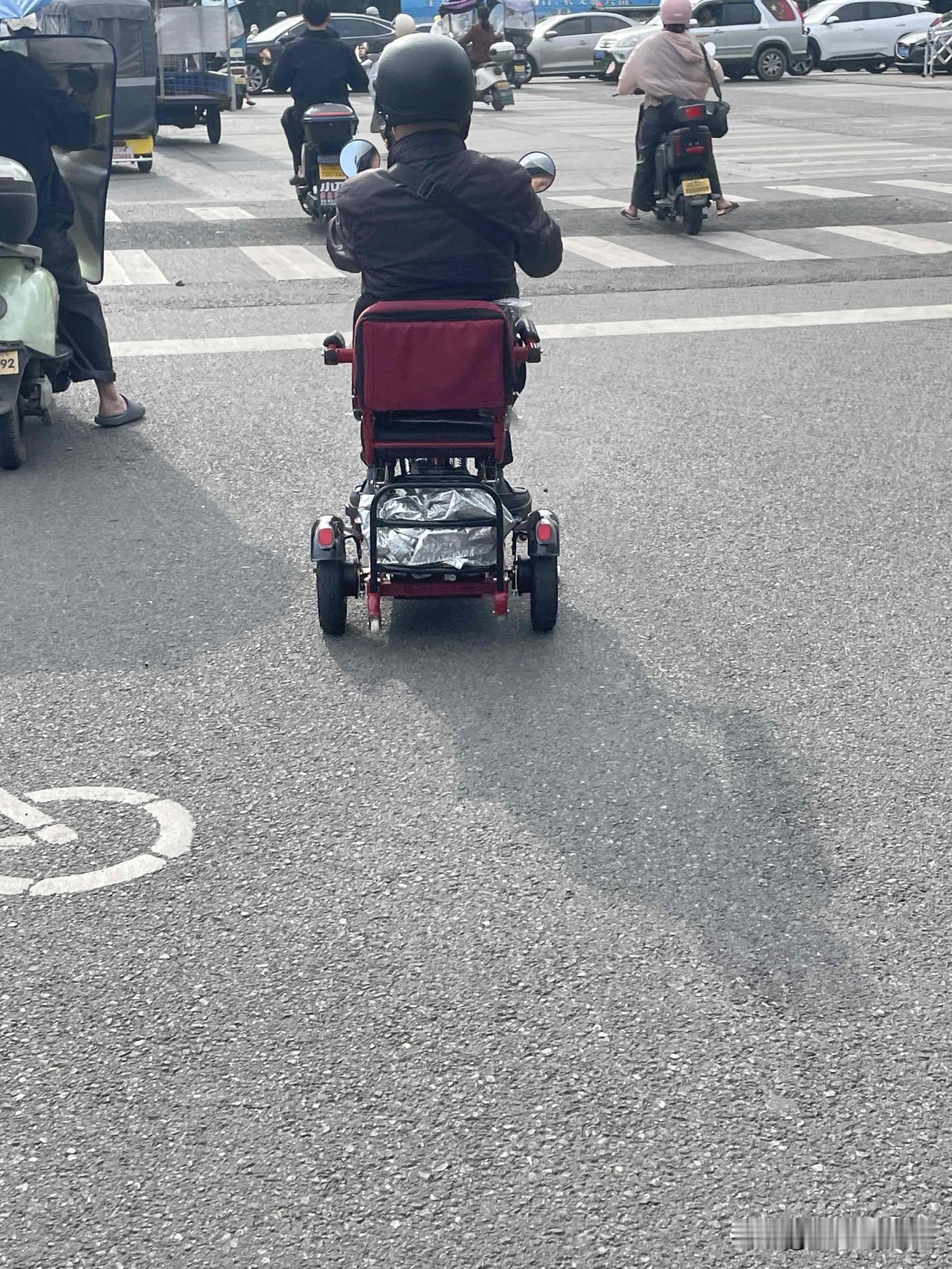 专为老年人设计的，迷你小三轮[赞]