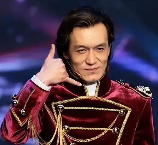 哈文含泪道破李咏葬在美国原因：不是不爱国，而是三天内必须下葬。
 
主要信源：（