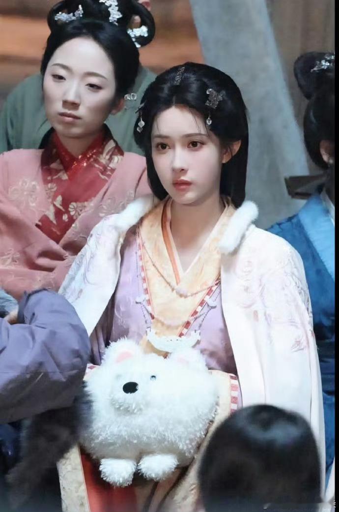 孟姐少有如此萌妹的时刻 