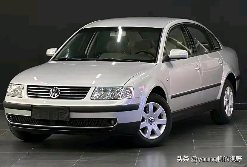 几代帕萨特的对比。上海大众帕萨特从上市到现在也有二十多年历史了，其中也经历了多次