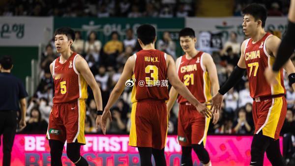 输球了，谁也不能逃避，都得承担责任。从亚洲杯到现在，短短几个月，状态相差甚远，究