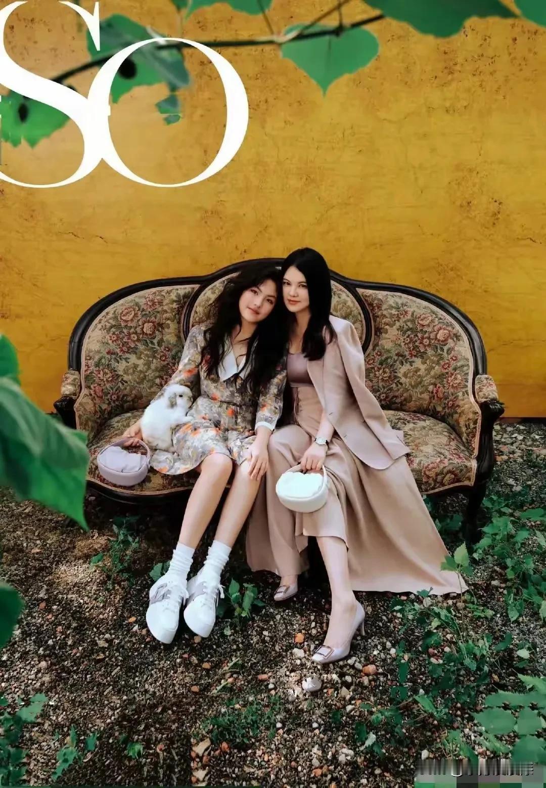 王诗龄被李湘培养成了名媛！
李湘是个聪明的妈妈，没有将女儿培养成艺人，不论是演员