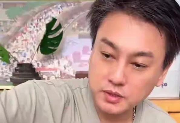 朱孝天，口无遮拦，
注定成不了气候。
删了别人的微信，为什么非得说出来，而且还以