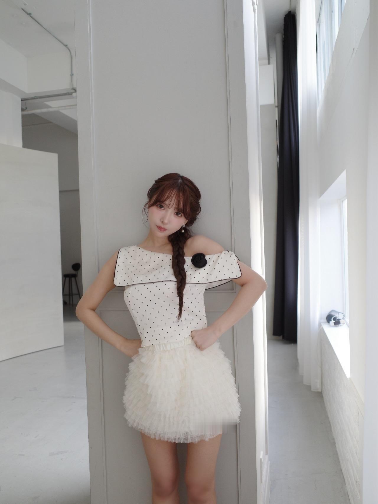 晒图笔记大赛甜美少女风穿搭，白色波点连衣裙，少女心满满！💗👗💕