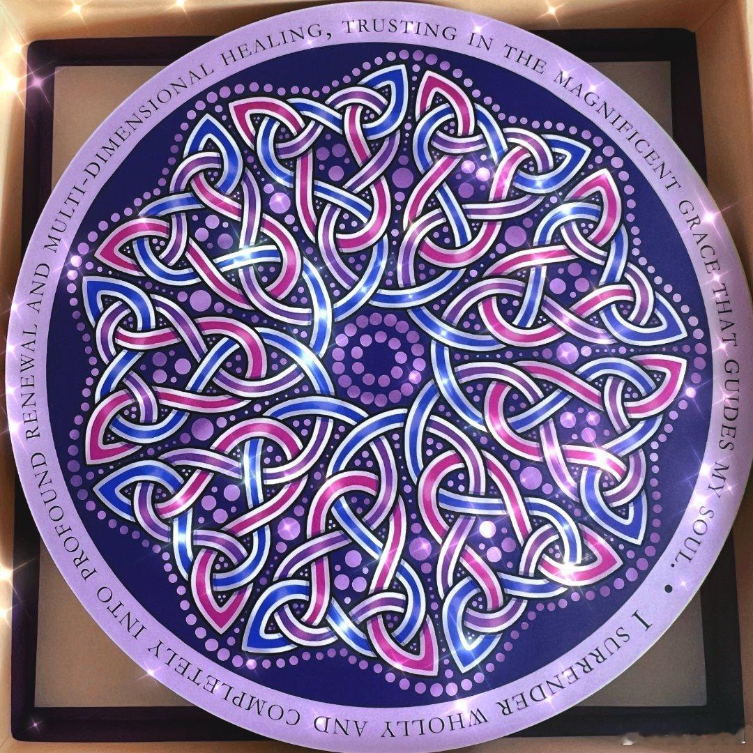 给你们看一眼我新买的疗愈卡，不过暂时不会上线，我要先攒攒案例看它的实用程度，卡面