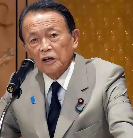 万万没想到，之前还力挺高市早苗的麻生太郎，居然公开批评高市早苗了！在近期，日本前