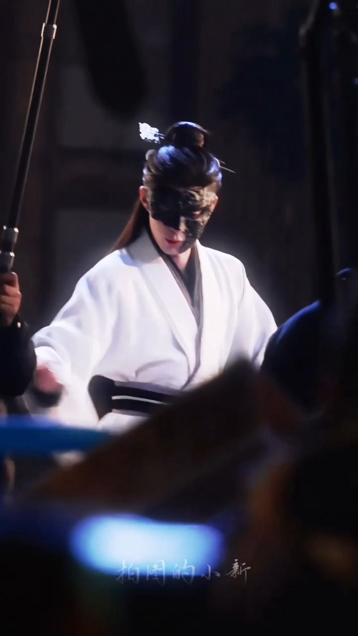 噘个嘴好萌哦王鹤棣