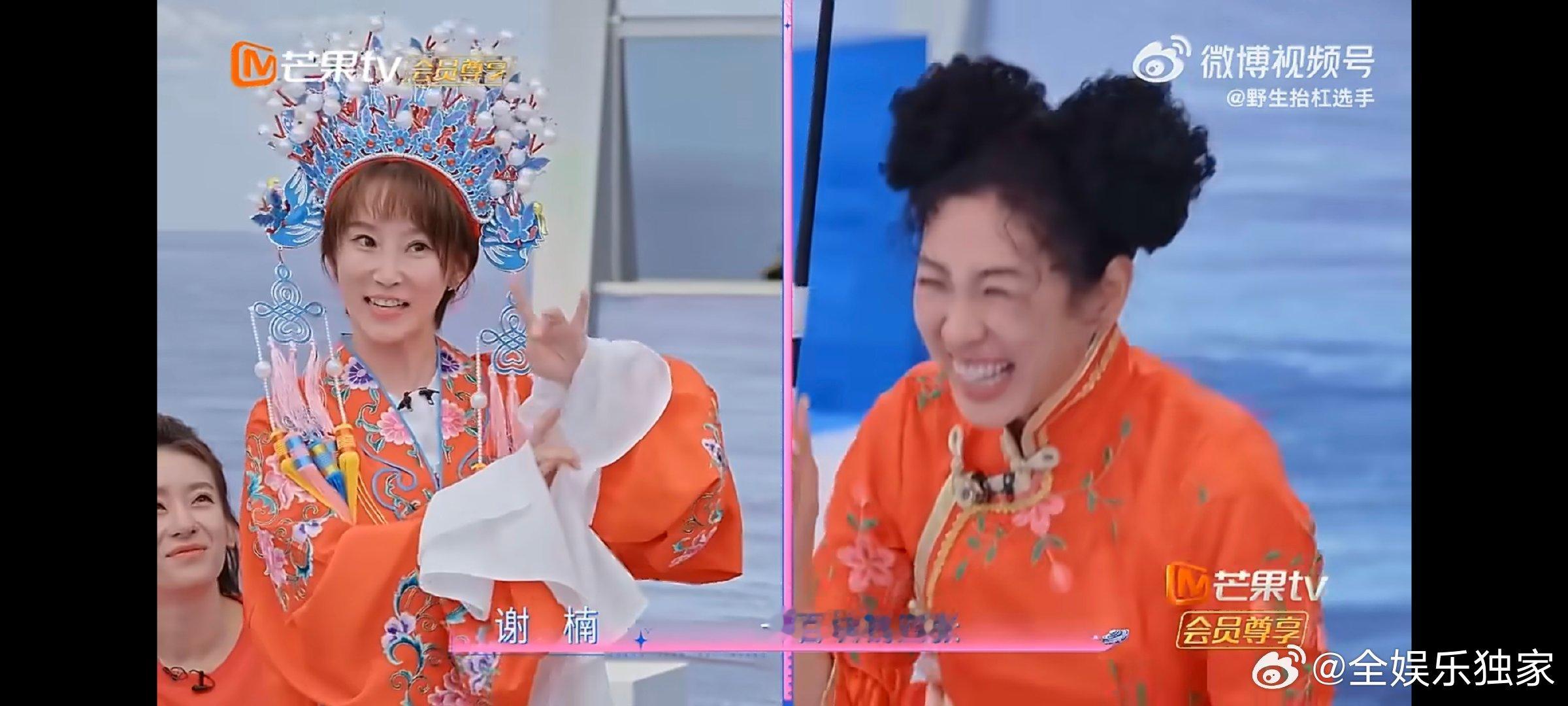 谢楠淡淡艺术照是一家拍的吧俩一起复刻童年经典造型也太有仪式感了吧，温馨又有趣还自
