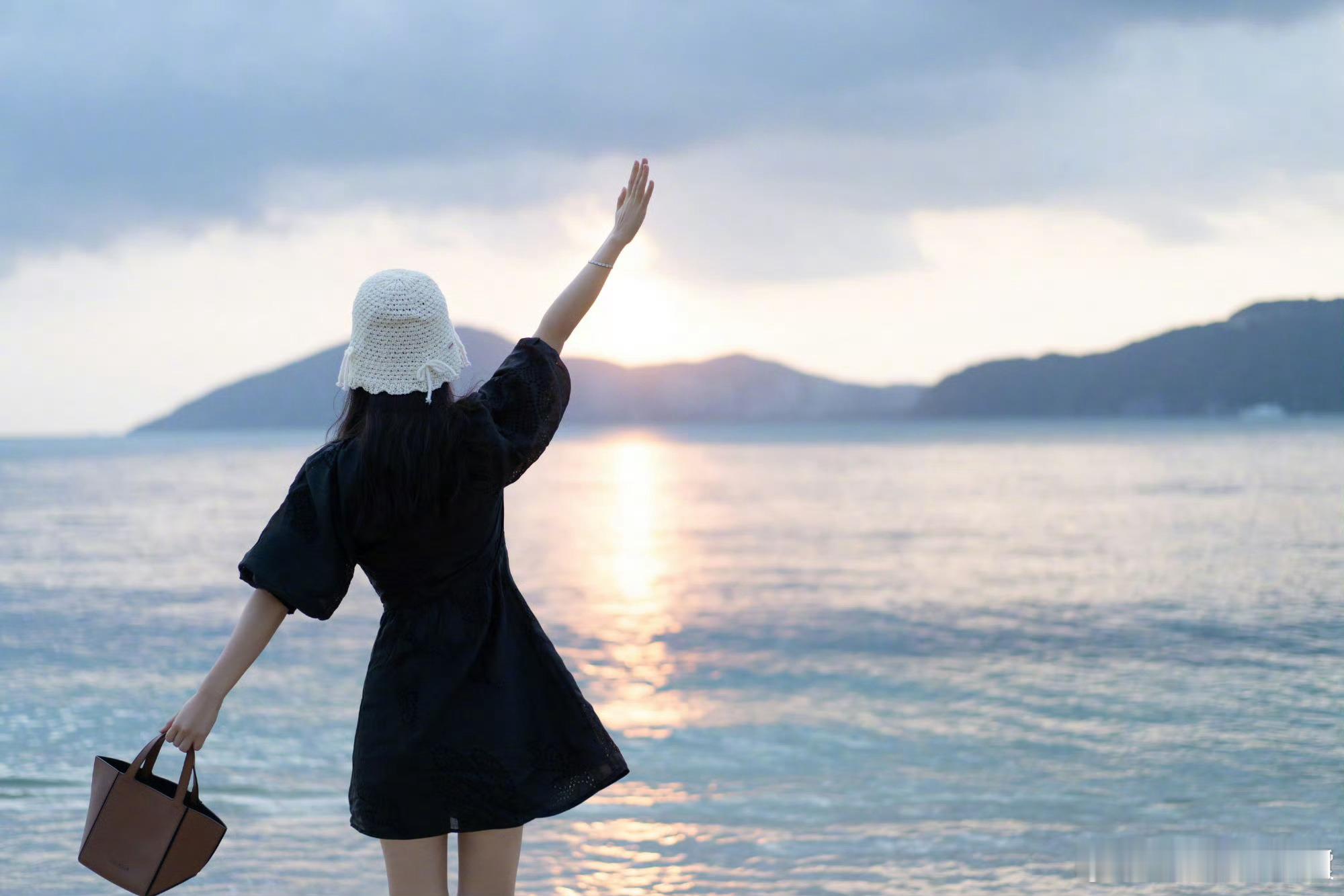 #杨紫海边荡秋千# ​#杨紫海边碎片plog# ​​​